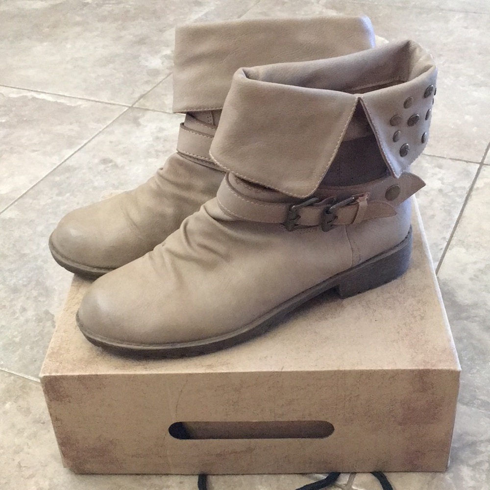 Sotila Combat Boots